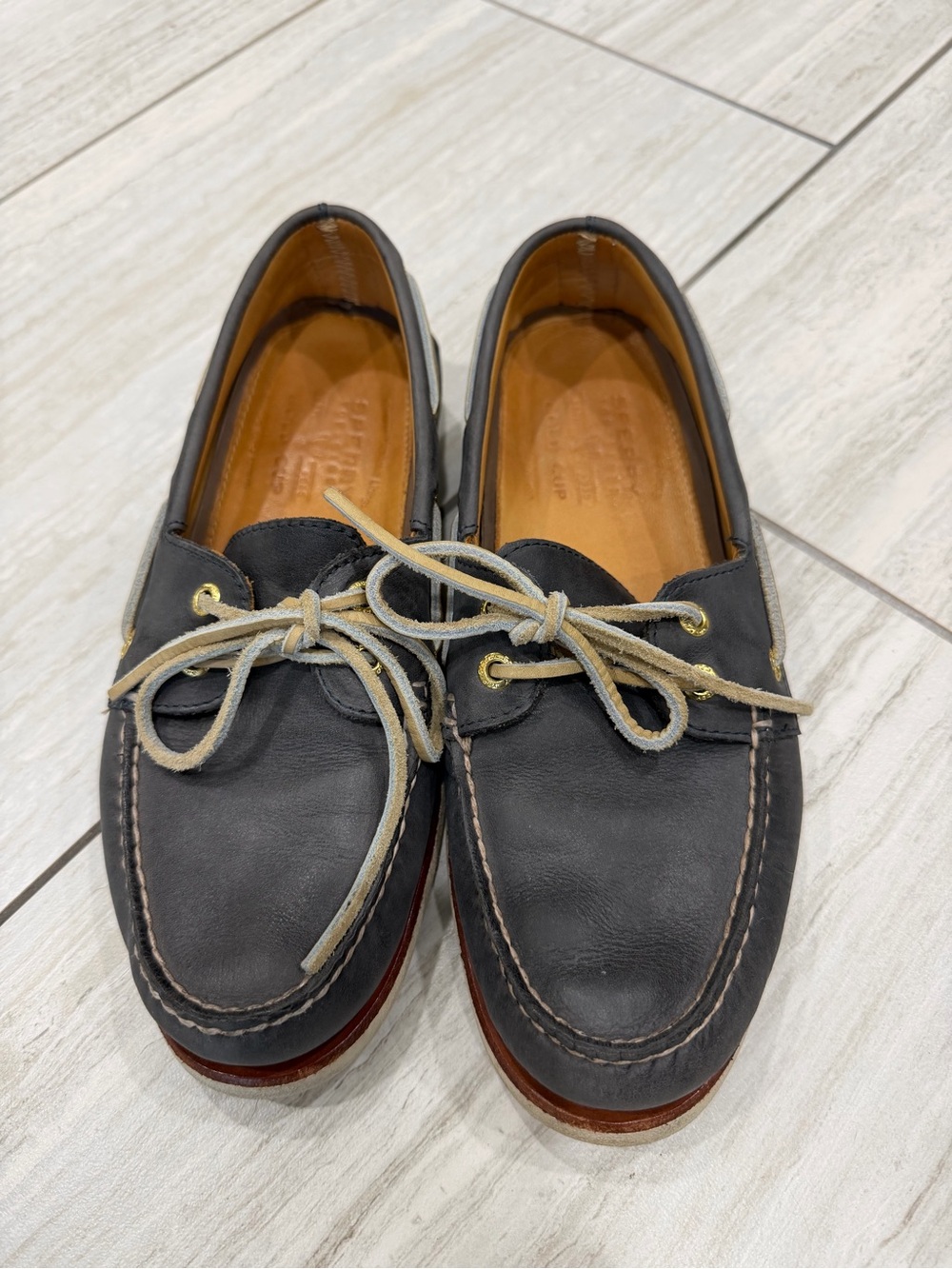 Sperry Men's Black Leather Boat Shoes - Classic Lace-Up